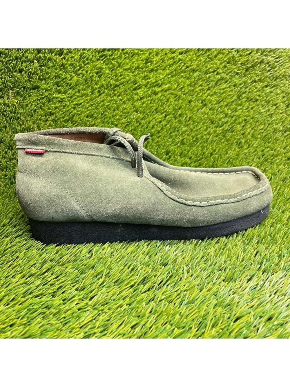 Clarks Wallabee Mens Size 10.5 Green Black Classic Outdoor Suede Chukka Boots